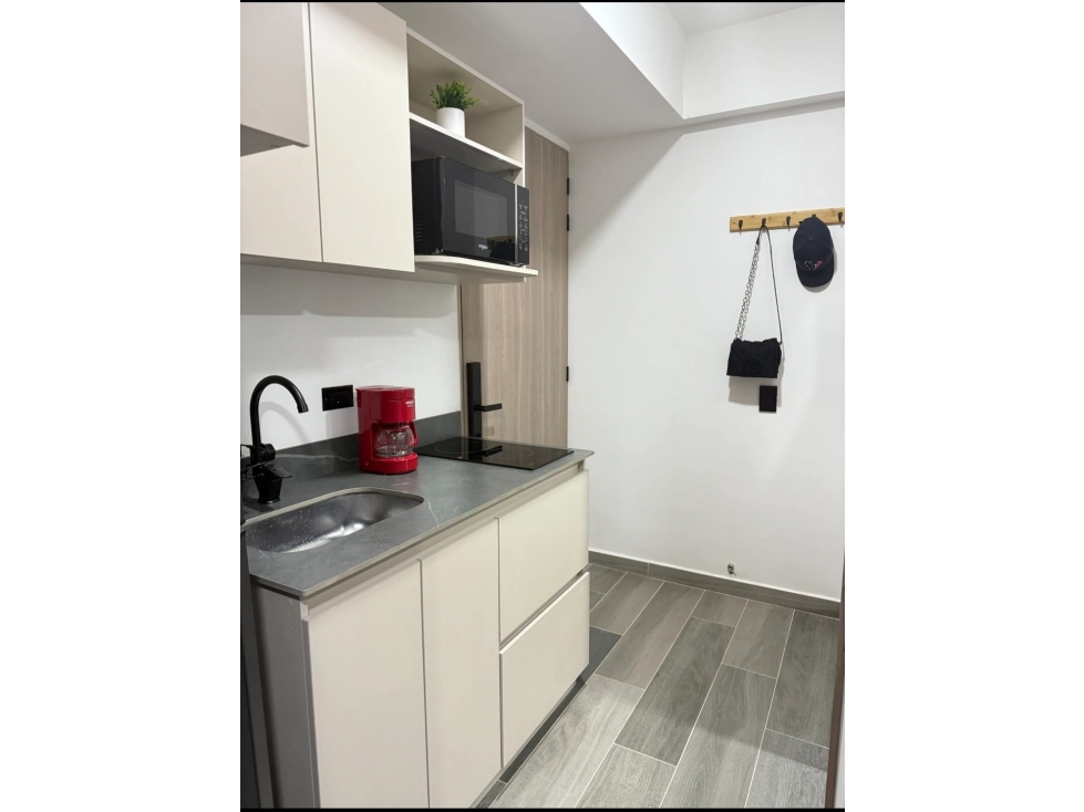 VENTA APARTA-SUITE AMOBLADO, LAURELES, MEDELLÍN- permite AIRBNB   — foto 3
