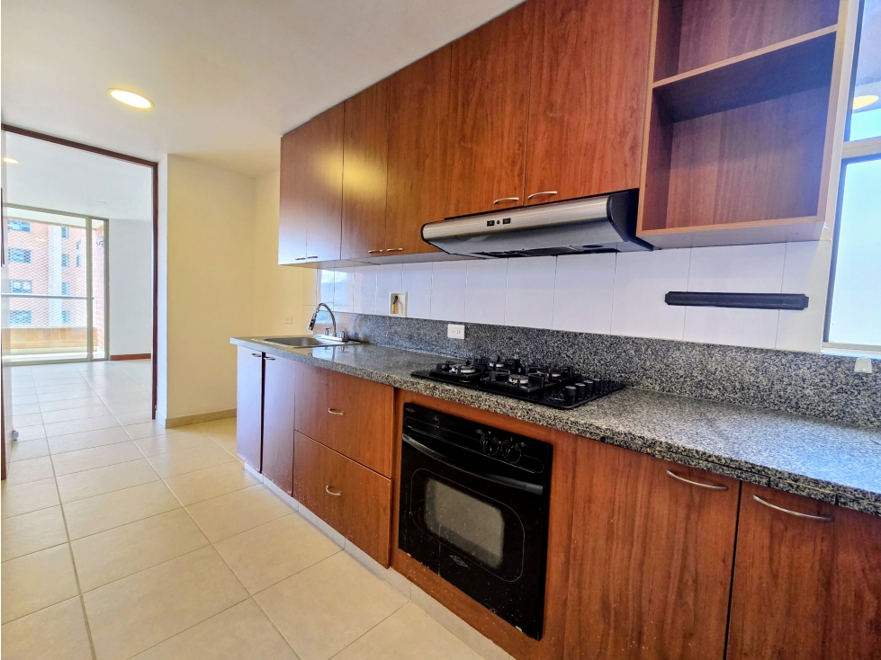 VENTA APARTAMENTO, EL POBLADO, MEDELLÍN-130M2 — foto 3