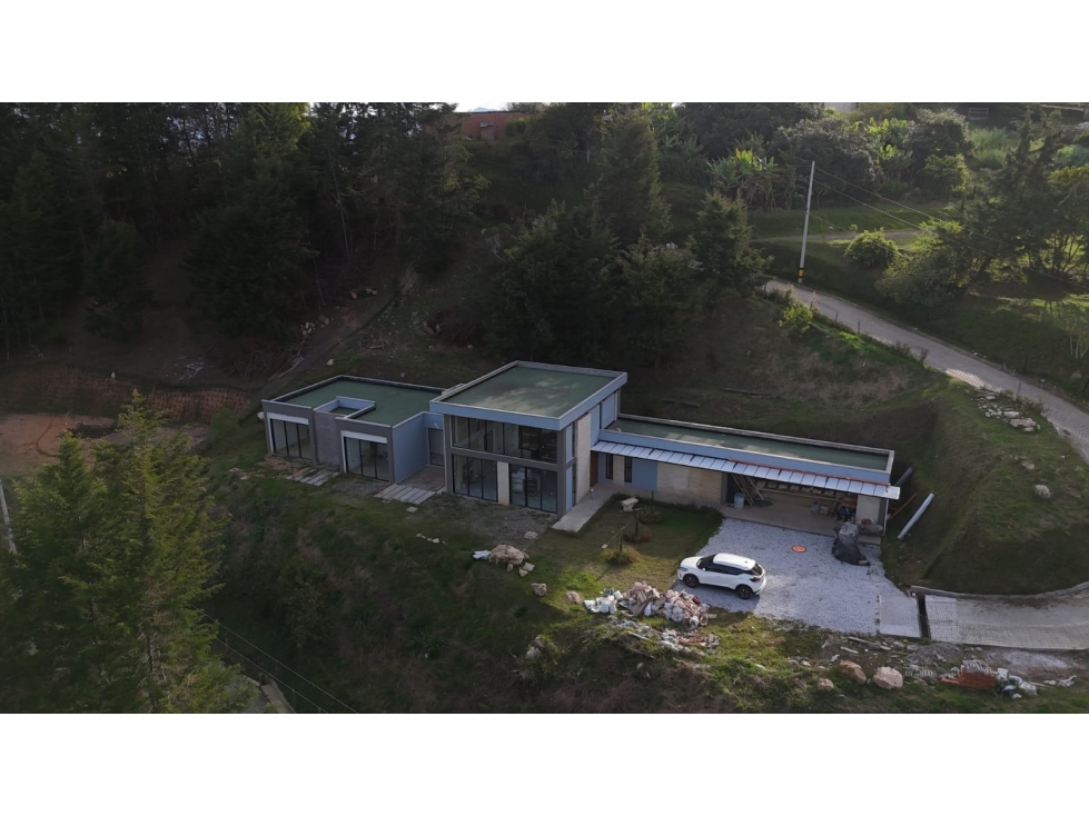 VENTA CASA PIEDRAS BLANCAS, VEREDA GUAMITO, GUARNE, ANTIOQUIA