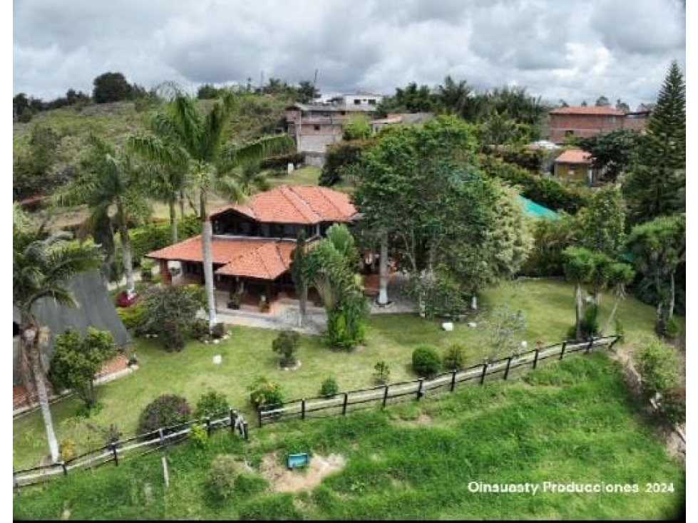 VENTA FINCA CON PESEBRERAS, RIONEGRO
