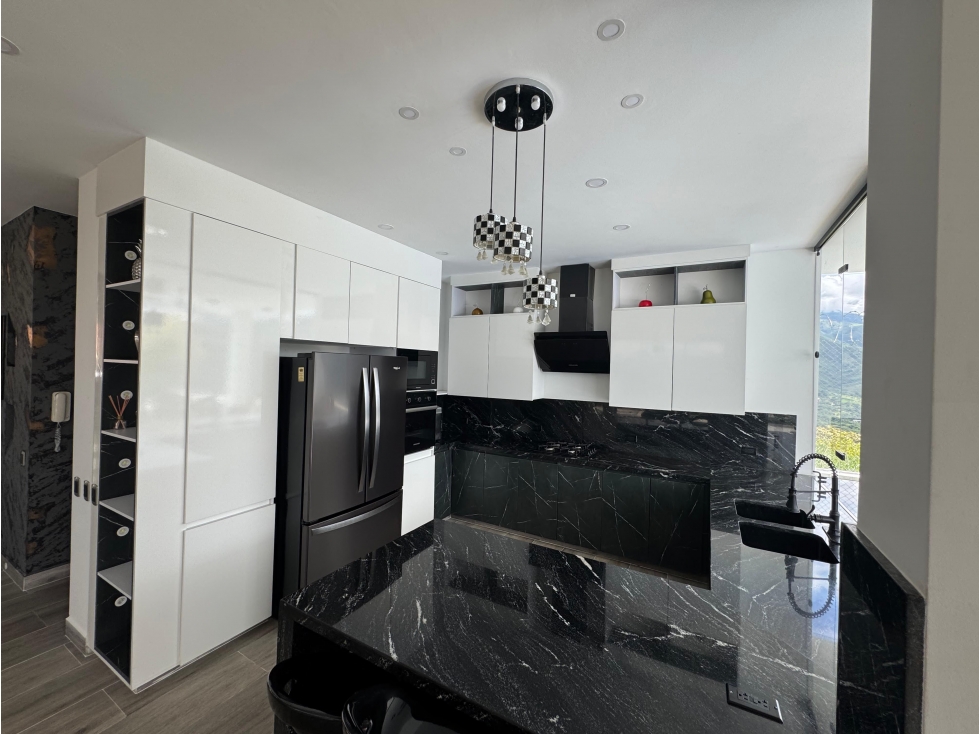 VENTA MANSIÓN AMOBLADA CON VISTA 360°, SAN JERÓNIMO, ANT — foto 6