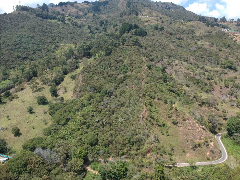 VENTA LOTE CON EXCELENTE VISTA, COPACABANA — foto 2