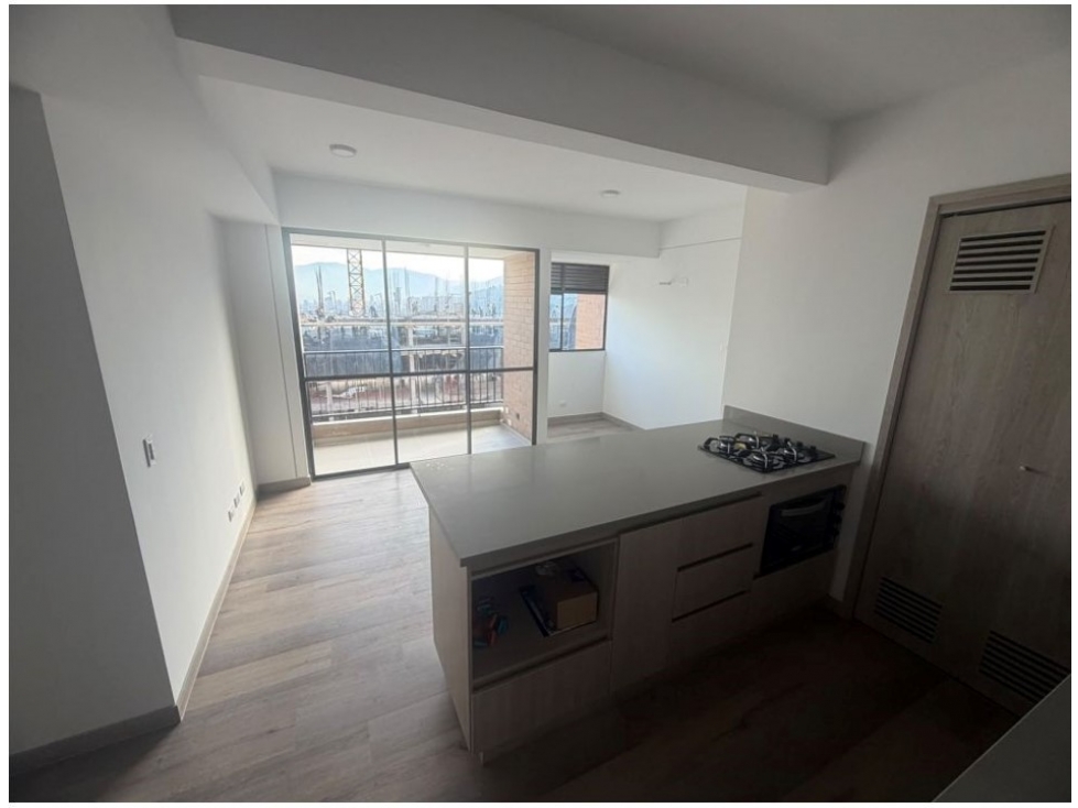 VENTA APARTAMENTO EN CIUDAD DEL RÍO, MEDELLÍN - 72,8 m²