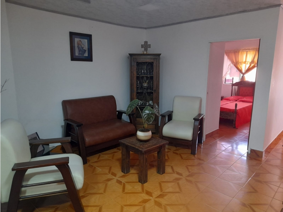 VENTA DE CASA UNIFAMILIAR CON SOLAR, SANTA ROSA DE OSOS