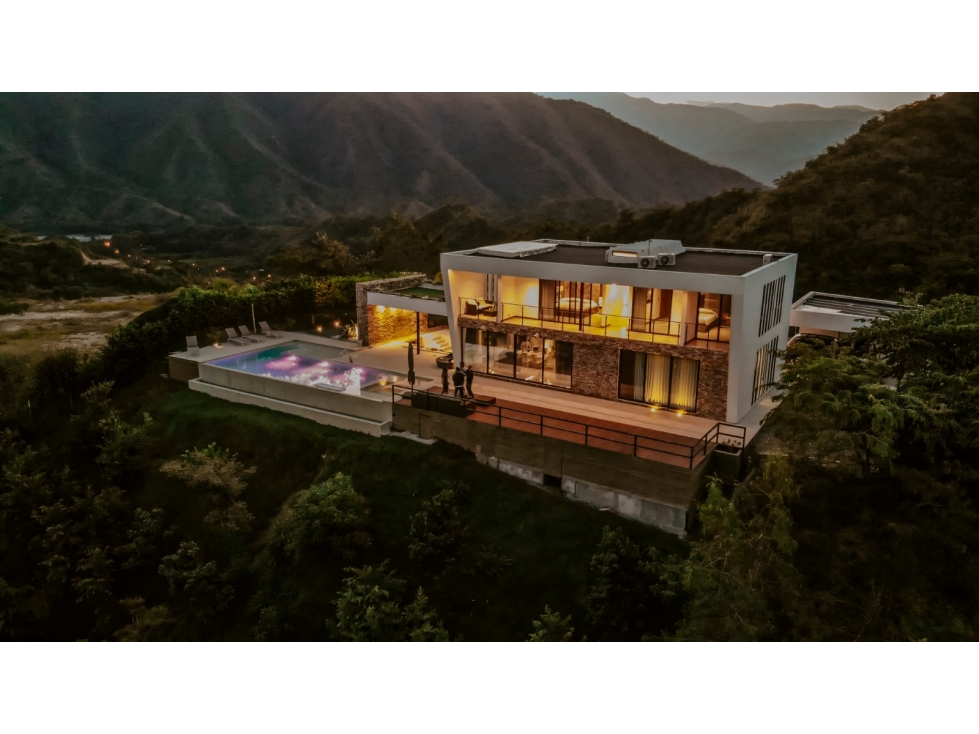 VENTA LUJOSA CASA DE VERANO AMOBLADA, SOPETRÁN - 2