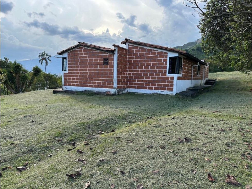 VEN/CAMBIO FINCA VILLA ROCA, COPACABANA - ANT — foto 2