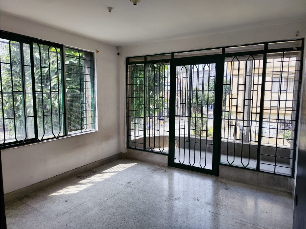 VENTA CASA LOTE, BARRIO BOSTON, MEDELLÍN