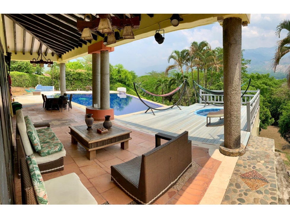 VENTA FINCA CON CASA DE DOS NIVELES, SAN JERÓNIMO-ANT