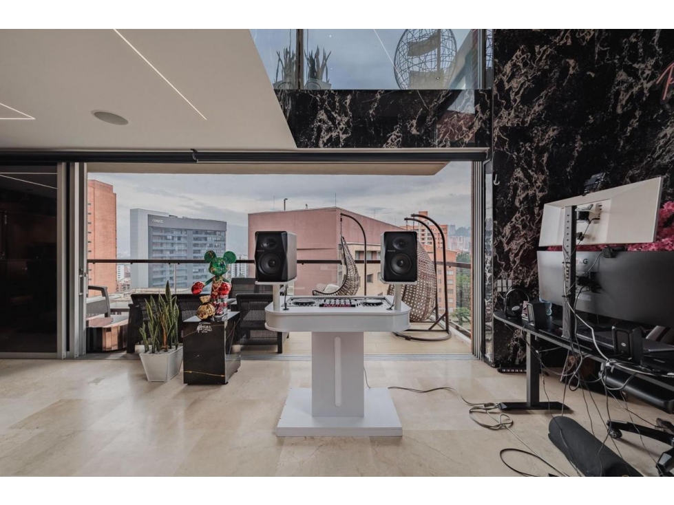 VENTA LUJOSO PENTHOUSE DÚPLEX, EL POBLADO, MEDELLÍN