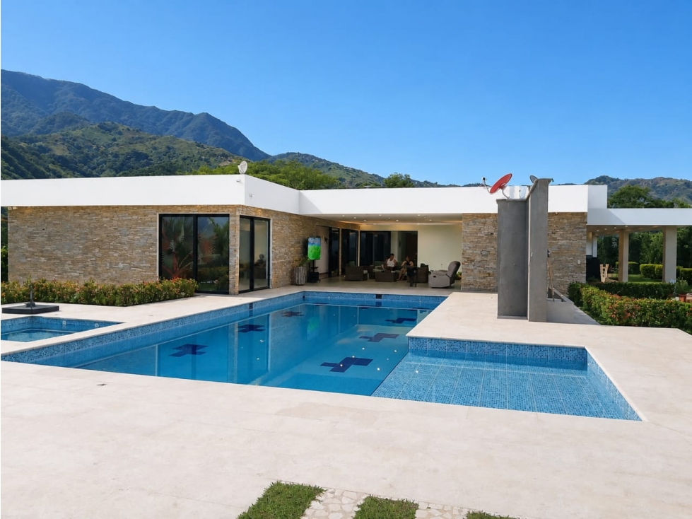 VENTA FINCA SAN JERÓNIMO, ANTIOQUIA