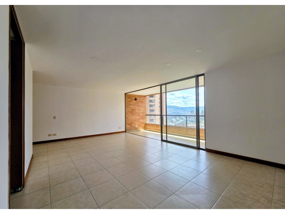 VENTA APARTAMENTO, EL POBLADO, MEDELLÍN-130M2 — foto 2