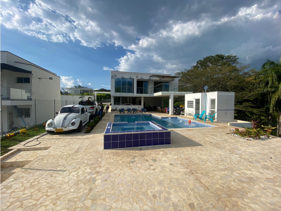 VENTA DE CASA CAMPESTRE PARA ESTRENAR, SAN JERÓNIMO, ANTIOQUIA-930M2