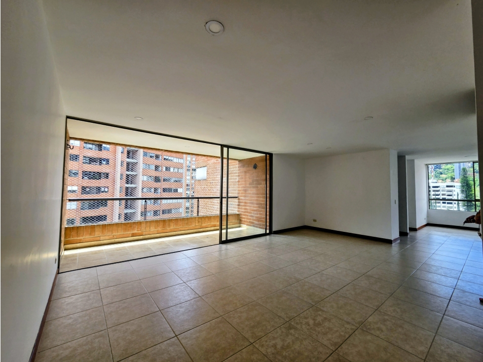 VENTA APARTAMENTO, EL POBLADO, MEDELLÍN-130M2