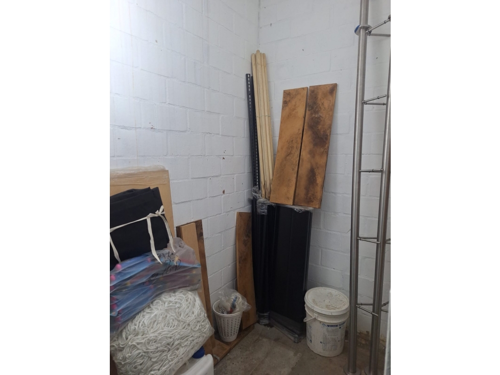 VENTA PARQUEADERO Y CUARTO ÚTIL, FLORIDA NORTEAMERICA, BELLO - 4