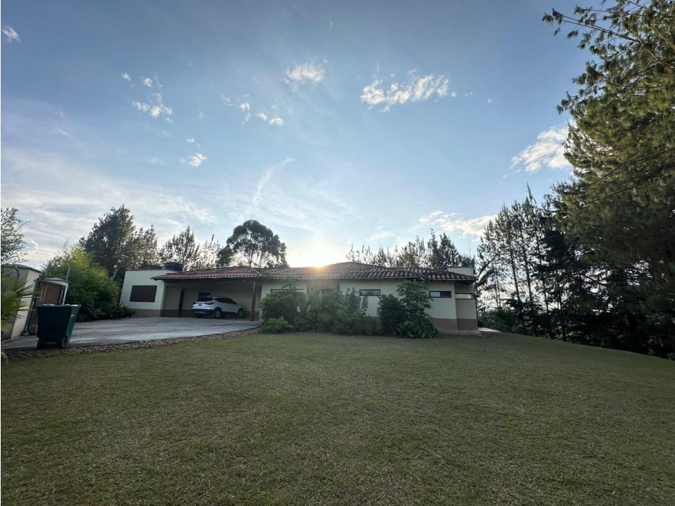 VENTA CASA PRAGA, PINAR DE QUIRAMA, EL CARMEN DE VIBORAL — foto 3