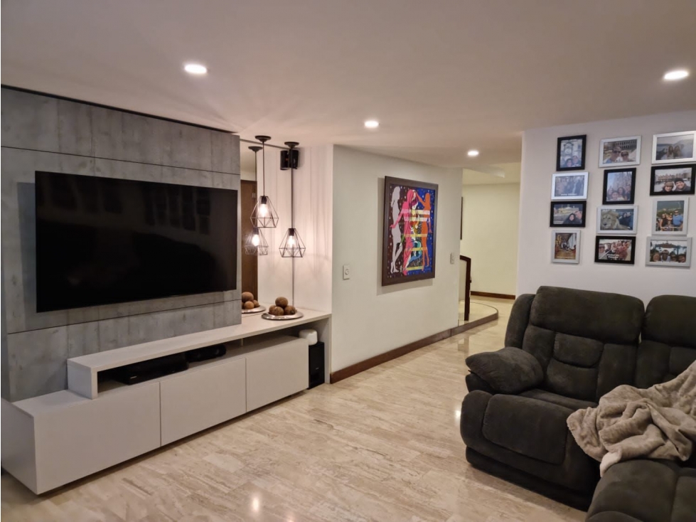 VENTA APARTAMENTO LOMA DE ALEJANDRÍA, EL POBLADO, MEDELLÍN — foto 4