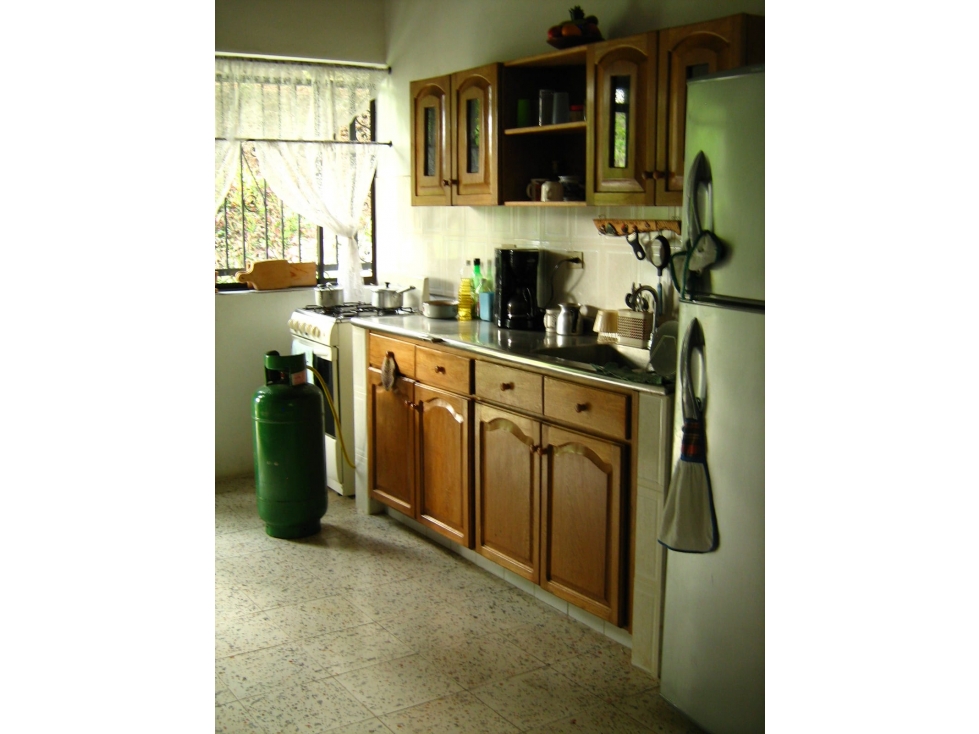 VEN/CAMBIO FINCA CON PISCINA CIRCULAR, SOPETRÁN, ANT — foto 4