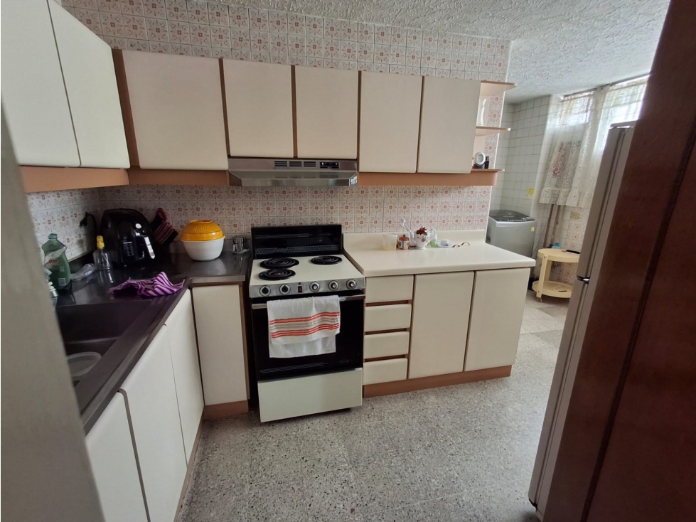 VENTA APARTAMENTO ED. MONTECARLO, LAURELES, MEDELLÍN-150M2 — foto 5