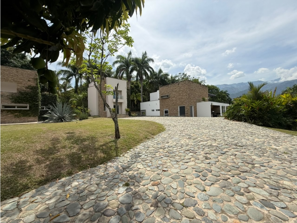 VENTA FINCA DE LUJO SAN JERÓNIMO, ANTIOQUIA