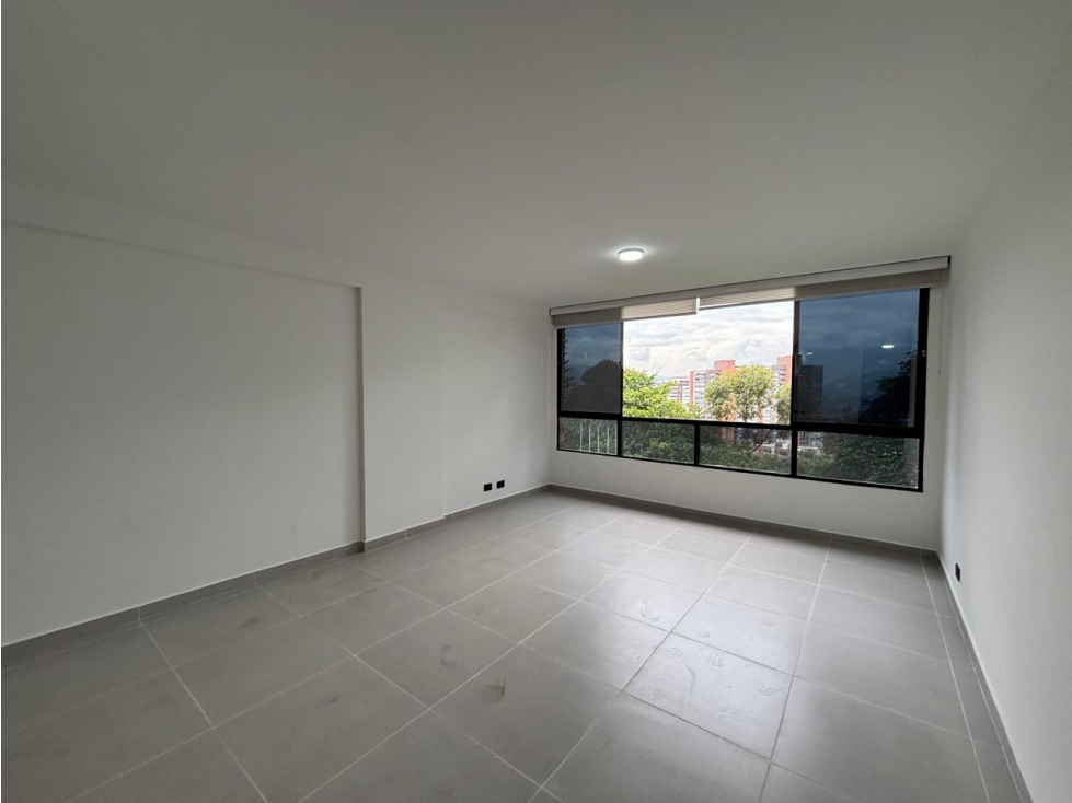 VENTA APARTAMENTO ALFARO, POBLADO, MEDELLÍN-85m2 — foto 2
