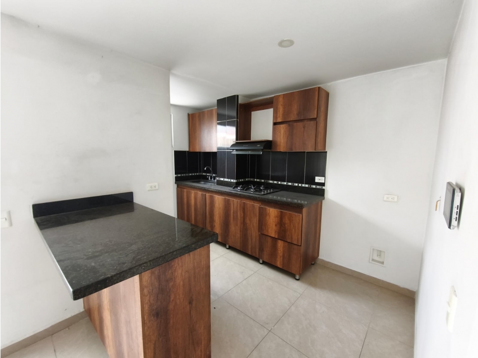 VENTA APARTAMENTO CON TERRAZA, LA CASTELLANA, MEDELLÍN — foto 2
