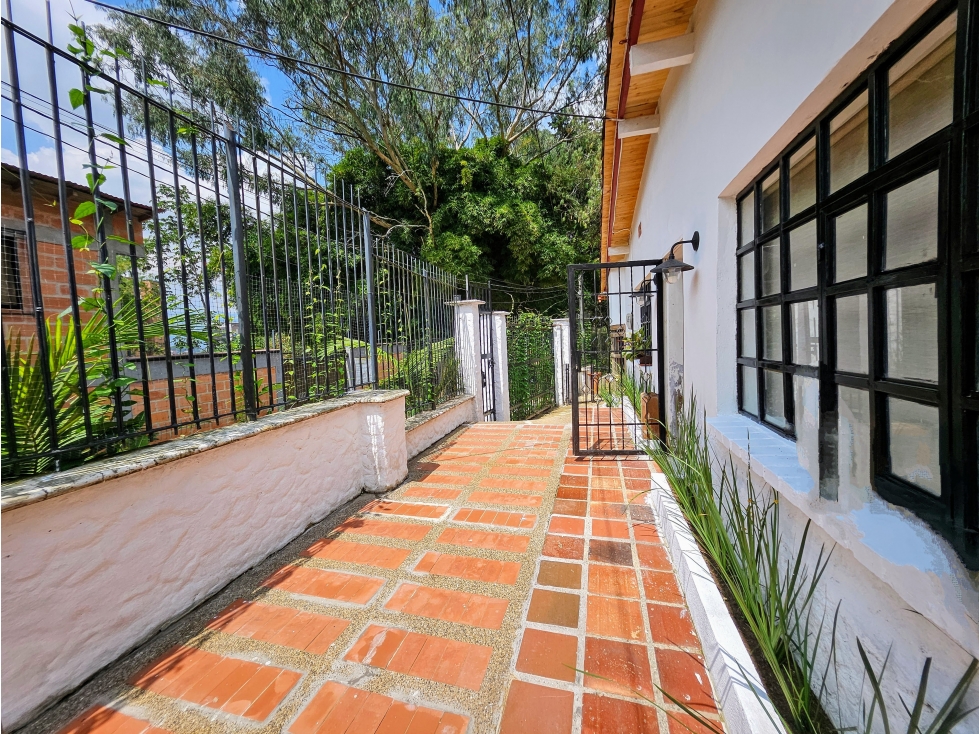 VENTA/ALQUILER CASA, COLA DEL ZORRO, POBLADO, MEDELLÍN-permite AIRBNB