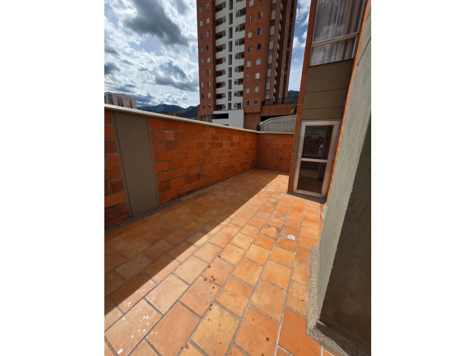 VENTA APARTAMENTO CON TERRAZA, UNIDAD MAGENTA, BELLO — foto 2