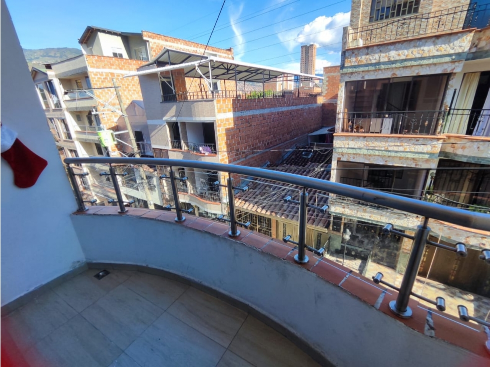 VENTA APARTAMENTO EDIFICIO CABAÑAS 100M²