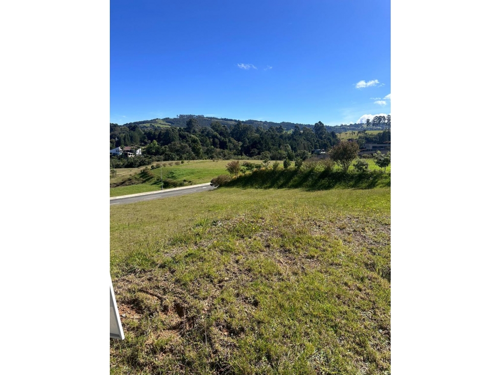 VENTA LOTES EN UNIDAD CERRADA ALTO DE PALMAS, ENVIGADO — foto 2