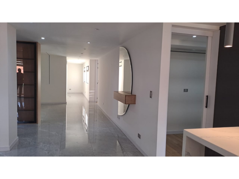 VENTA APARTAMENTO EN EDIFICIO LAURELES, MEDELLÍN — foto 3