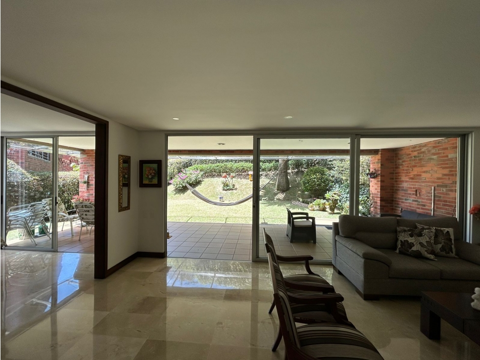 VENTA CASA ESQUINERA EN URBANIZACIÓN, ENVIGADO — foto 3