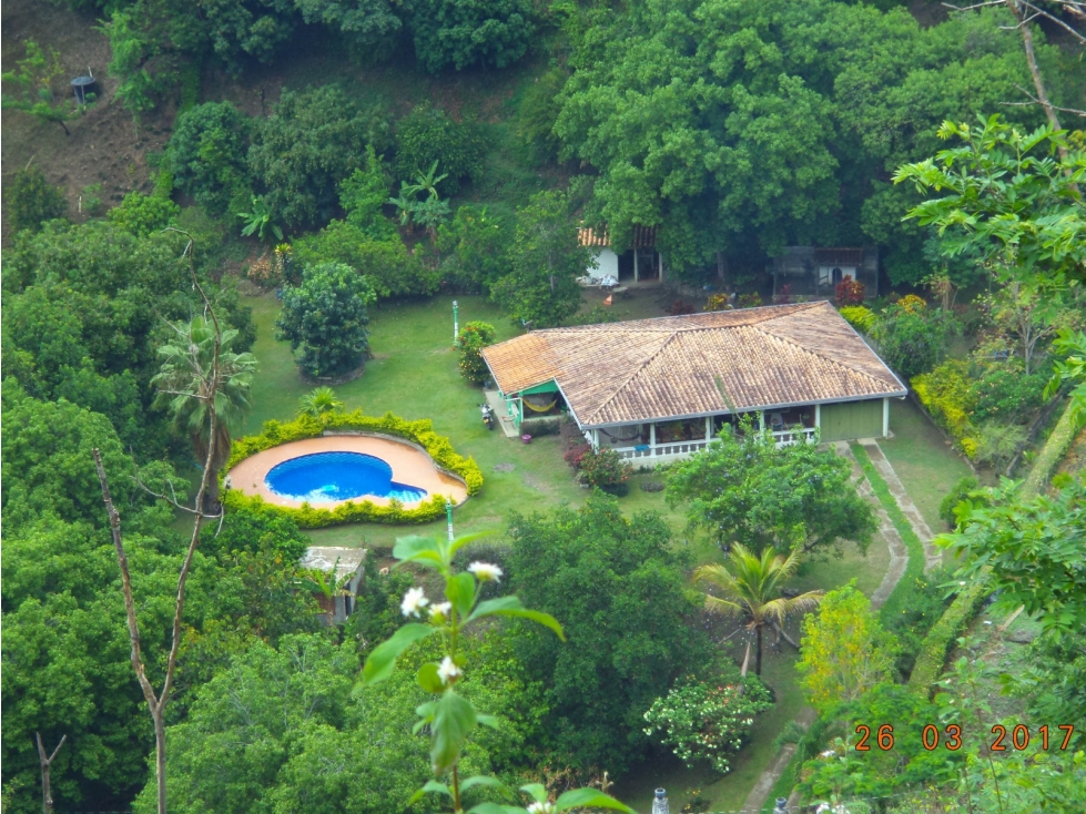VEN/CAMBIO FINCA CON PISCINA CIRCULAR, SOPETRÁN, ANT — foto 2