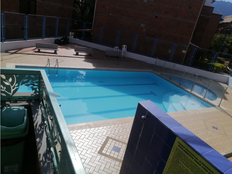 VENTA APARTAMENTO DE CUATRO PISOS, ALMENDROS DE TERRANOVA, BELLO — foto 5
