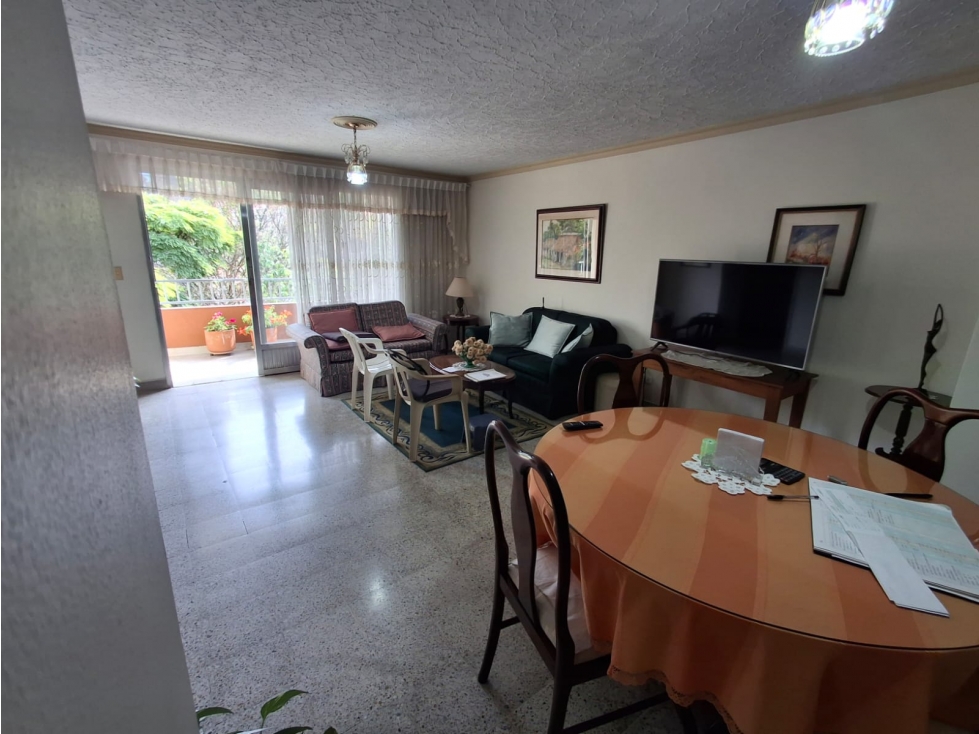VENTA APARTAMENTO ED. MONTECARLO, LAURELES, MEDELLÍN-150M2