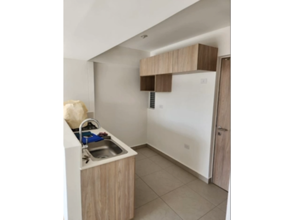 VENTA APARTAMENTO COLINA DE LOS ALCARAVANES, MARINILLA — foto 3