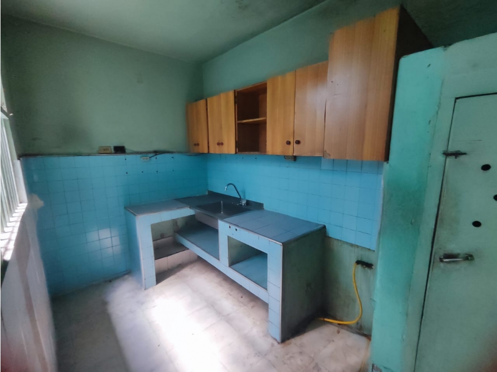 VENTA CASA LOTE DE DOS NIVELES, BELLO