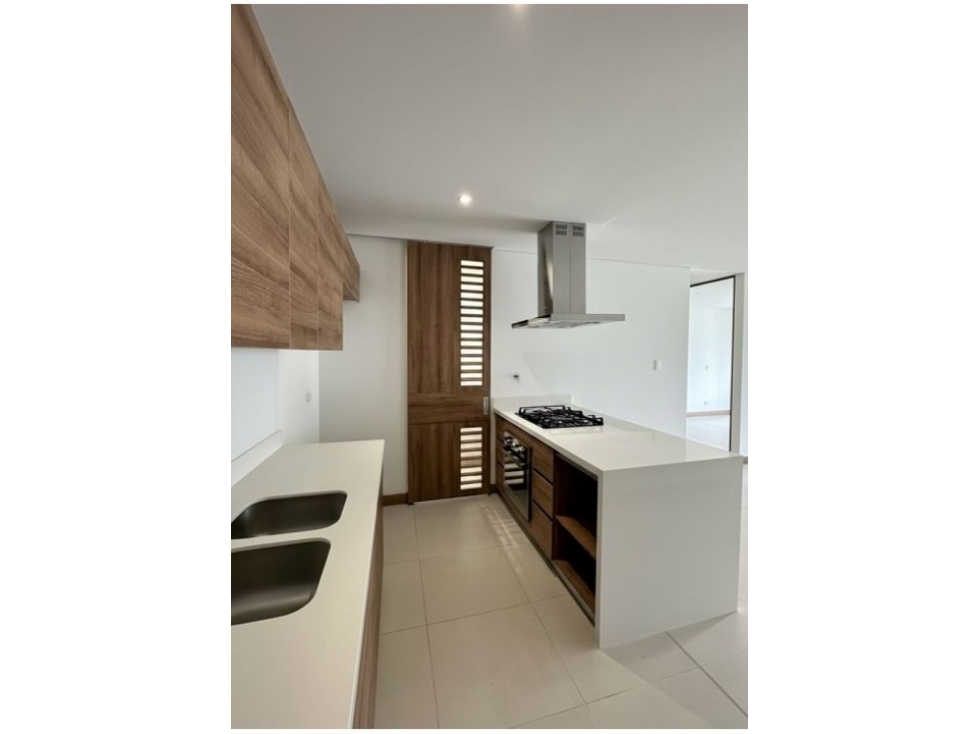 VENTA APARTAMENTO CIUDAD DEL RÍO, MEDELLÍN — foto 2