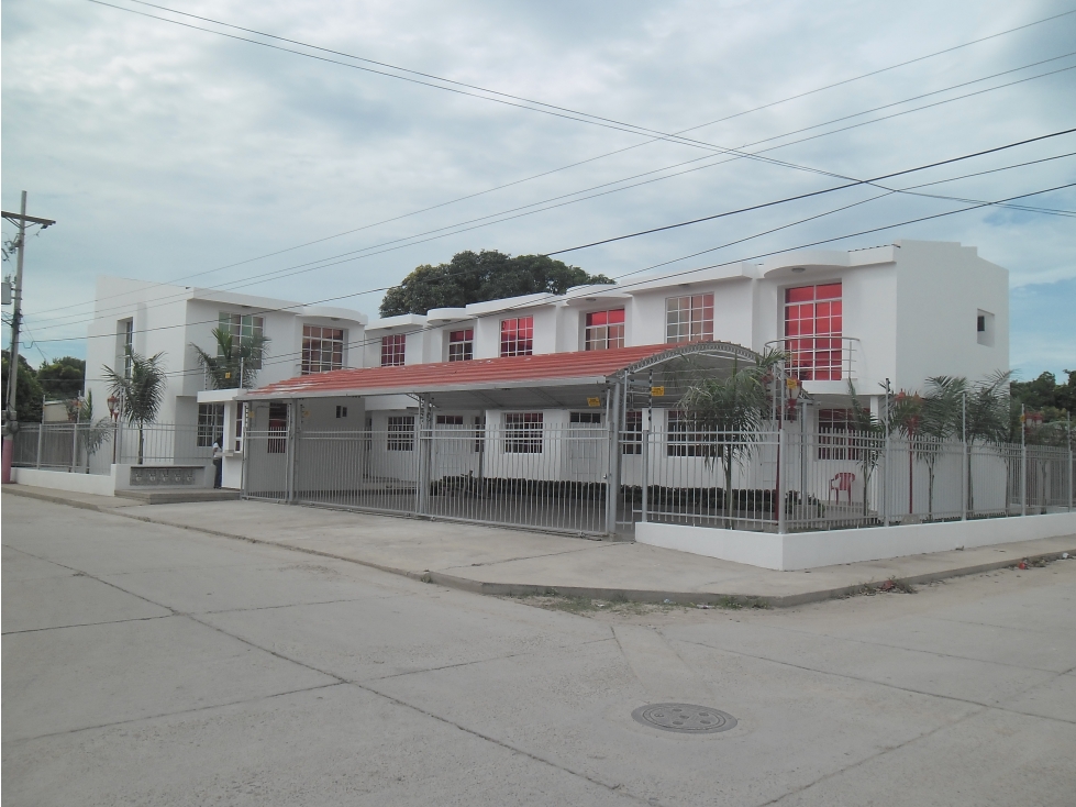 CASA DE 2 PISOS EN VENTA - 1