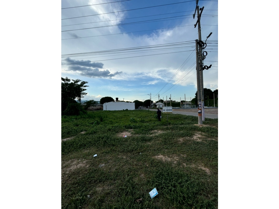 3 LOTES EN VENTA - 4