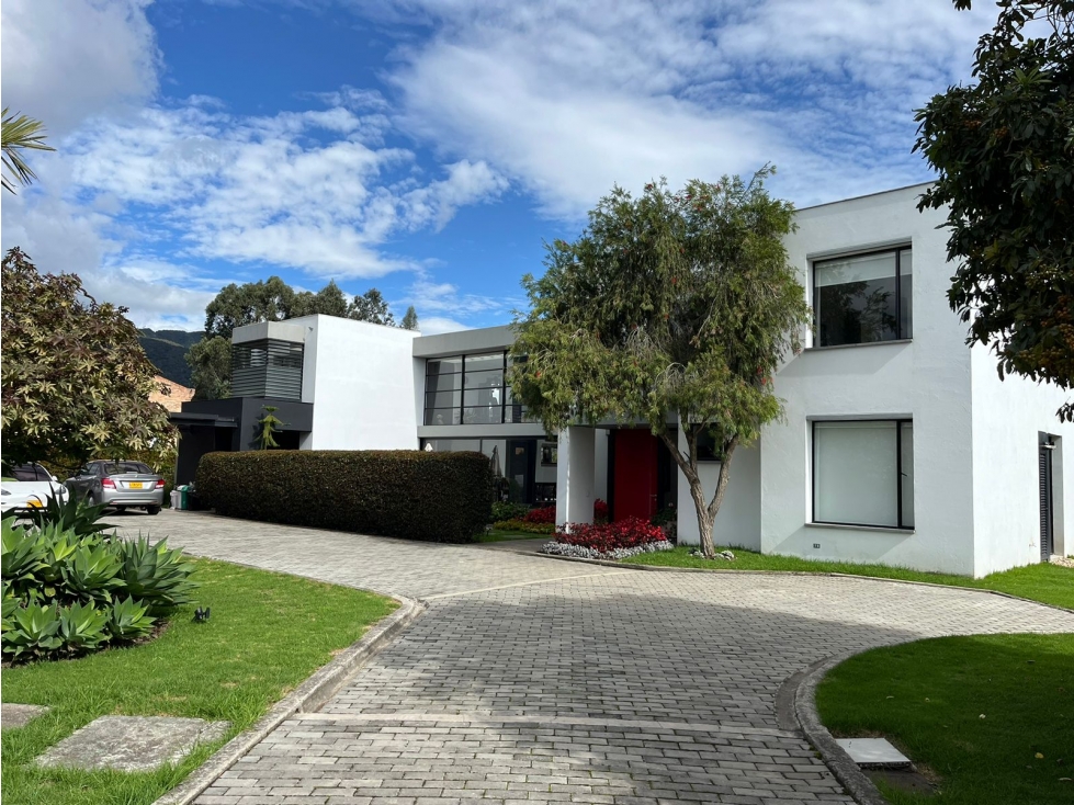 VENTA/ARRIENDO, LINDA CASA SAN SIMON