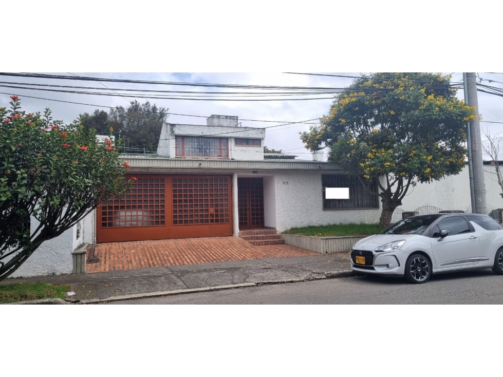 VENTA CASA NIZA NORTE INDEPENDIENTE DE 1 NIVEL CON ALTILLO