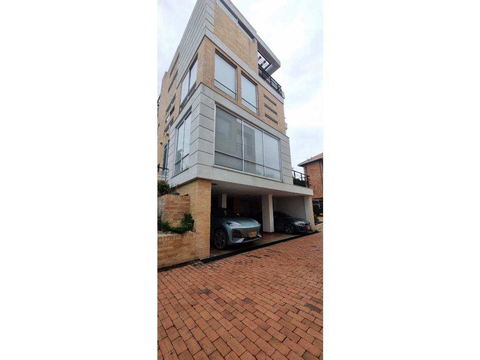 VENTA/PERMUTA HERMOSA CASA EN CERROS DE SUBA CONJUNTO TORRELADERA