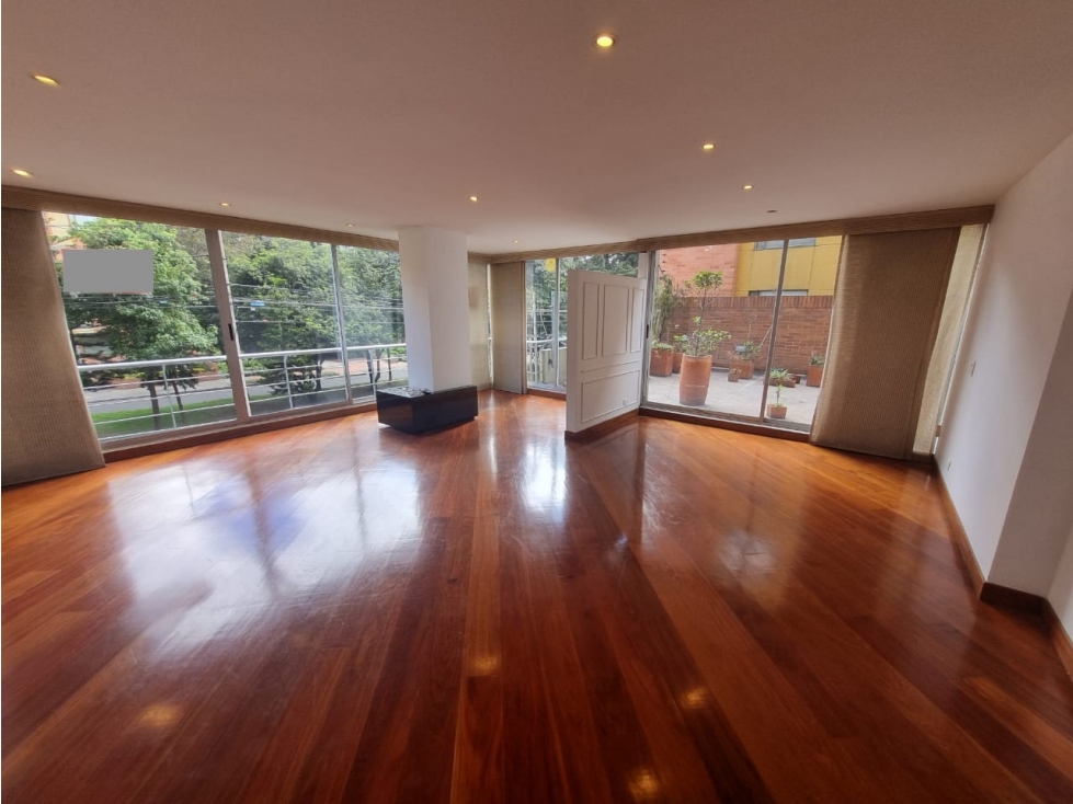 VENTA APARTAMENTO SANTA PAULA CON TERRAZOTA