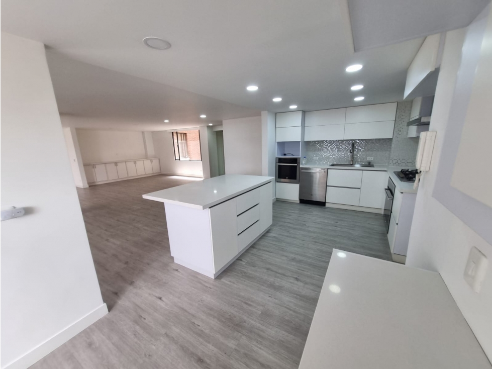 VENTA APARTAMENTO SANTA PAULA REMODELADO