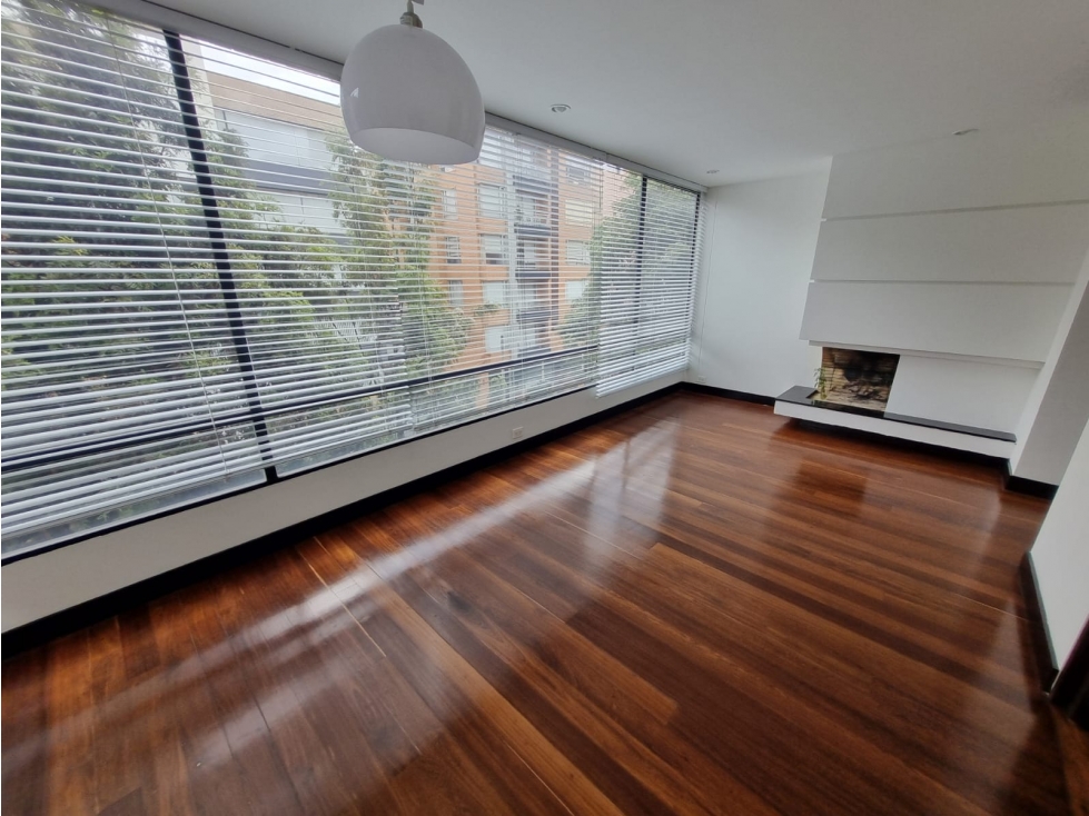 ARRIENDO APARTAMENTO CHICO NAVARRA, 84 Mts