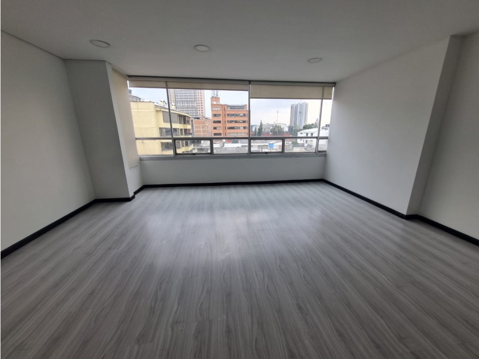 VENTA/ARRIENDO OFICINA EL LAGO-HEROES,
