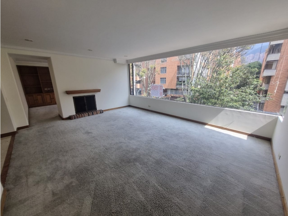 VENTA APARTAMENTO CHICO CABRERA, EDIFICIO AUTOMATIZADO