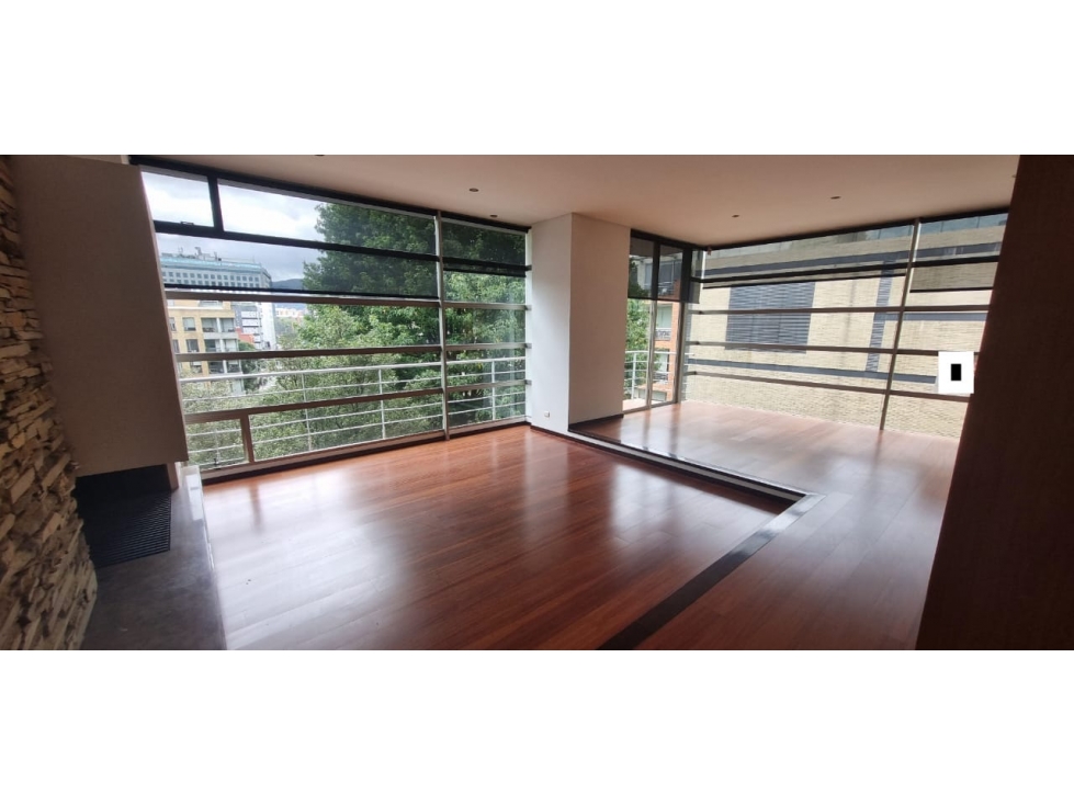 VENTA/ARRIENDO APARTAMENTO CHICO RESERVADO,FRENTE A PARQUE,