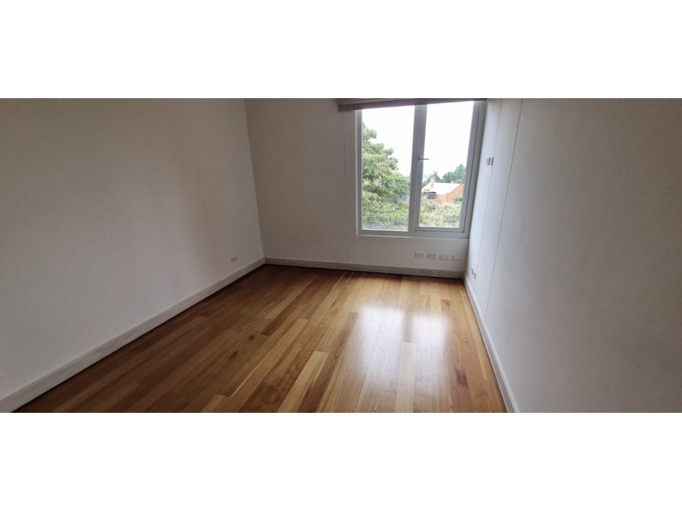 VENTA/ARRIENDO APARTAMENTO SANTA BARBARA ALTA USAQUEN CONJUNTO CERRADO — foto 3