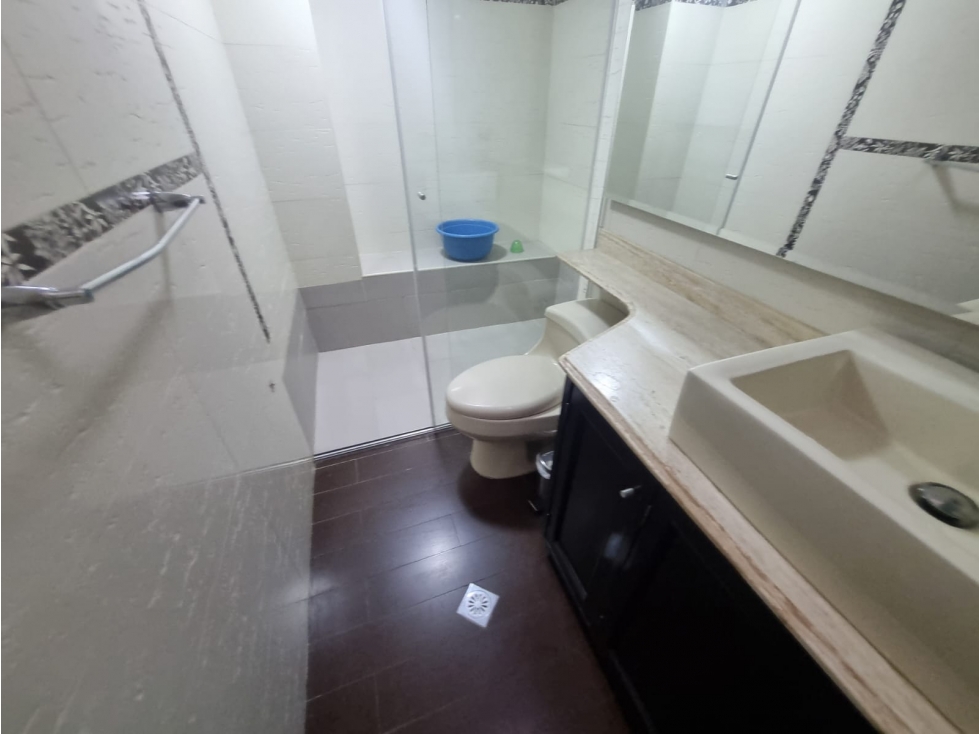 VENTA APTO tipo PENTH REMOD. BUGANVILLA STA BARBARA CENTRAL UNICENTRO — foto 2